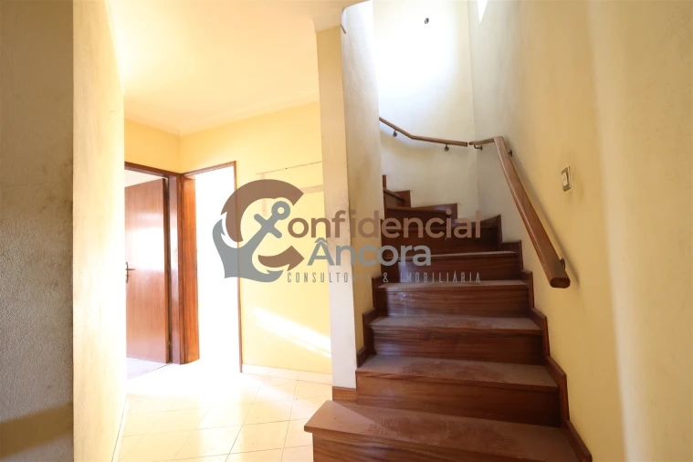 Moradia T2 para Venda em Moimenta da Serra e Vinhó Foto 5