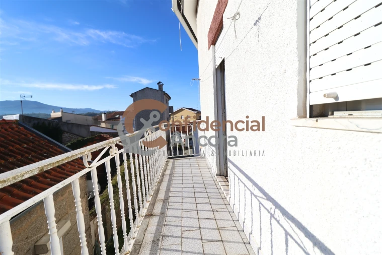 Moradia T2 para Venda em Moimenta da Serra e Vinhó Foto 17