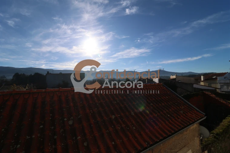 Moradia T2 para Venda em Moimenta da Serra e Vinhó Foto 16
