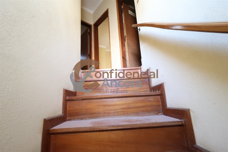 Moradia T2 para Venda em Moimenta da Serra e Vinhó Foto 11