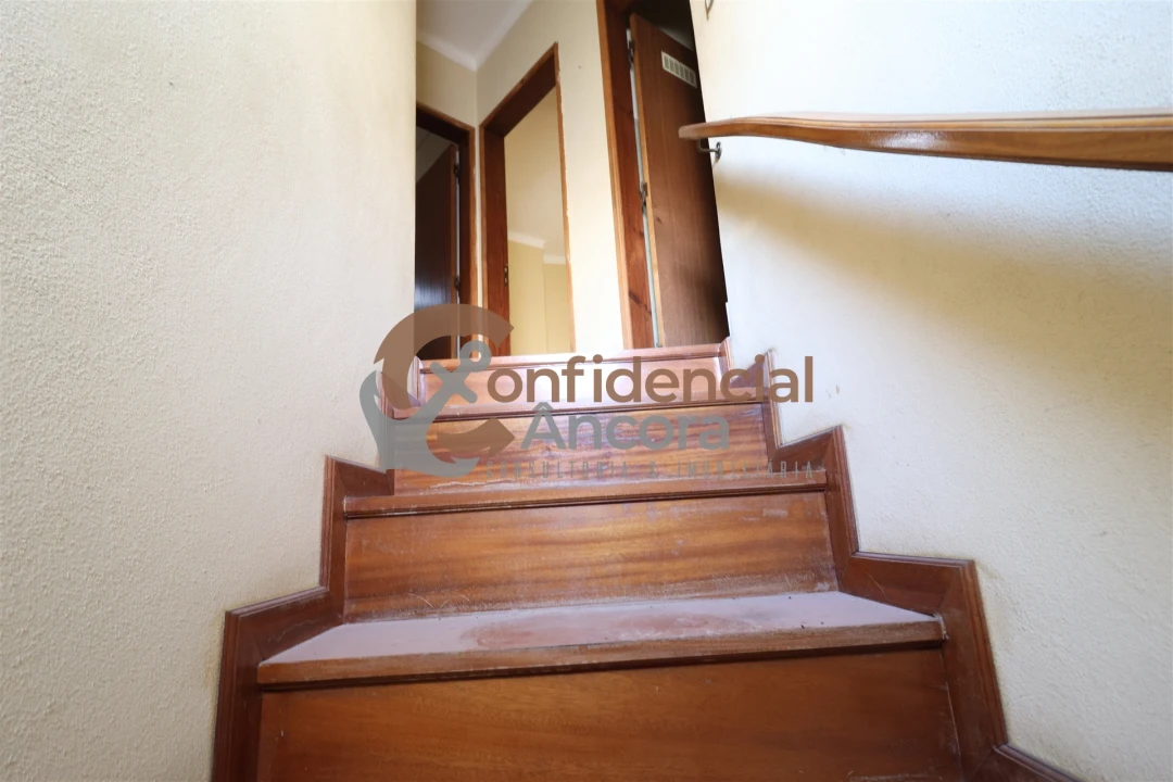 Moradia T2 para Venda em Moimenta da Serra e Vinhó Foto 11