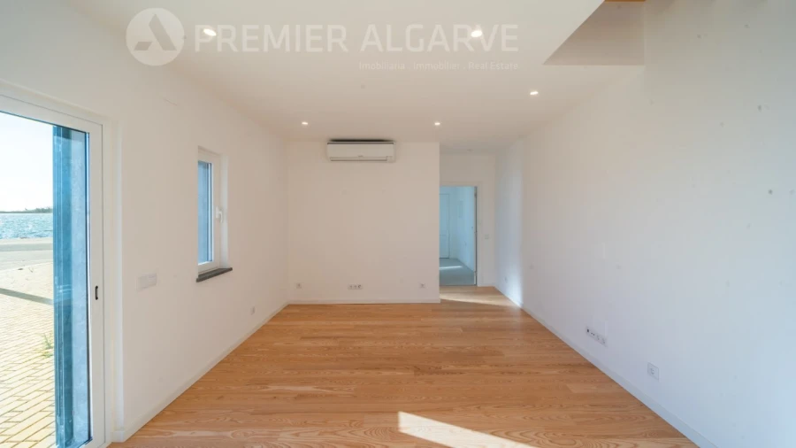 Moradia T2 para Venda em Faro (Sé e São Pedro) Foto 17