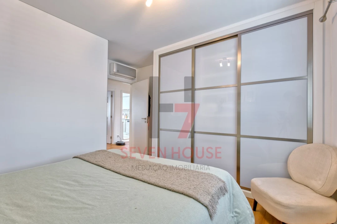 Apartamento T2 para Venda em Camarate, Unhos e Apelação Foto 12