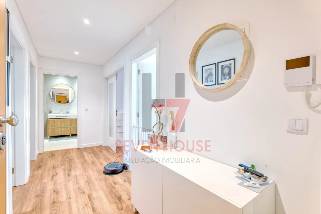 Apartamento T2 para Venda em Camarate, Unhos e Apelação Foto 18