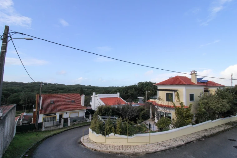 Moradia T2 para Venda em Charneca de Caparica e Sobreda Foto 7