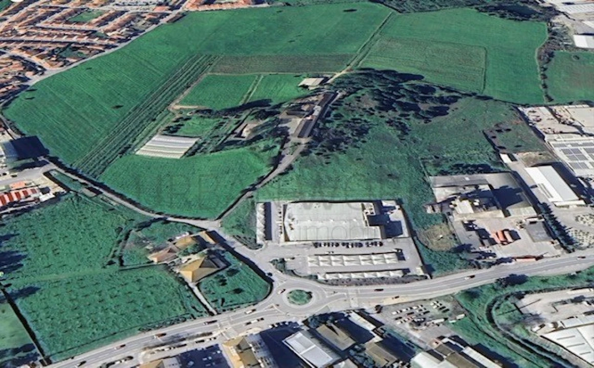 Terreno Comércio / Armazém para Venda em Carregado e Cadafais Foto 4