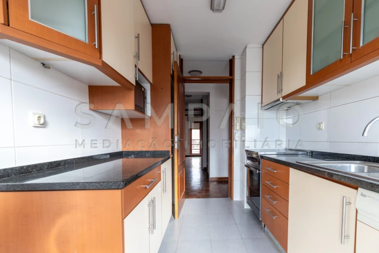 Apartamento T3 para Venda em São Mamede de Infesta e Senhora da Hora Foto 2