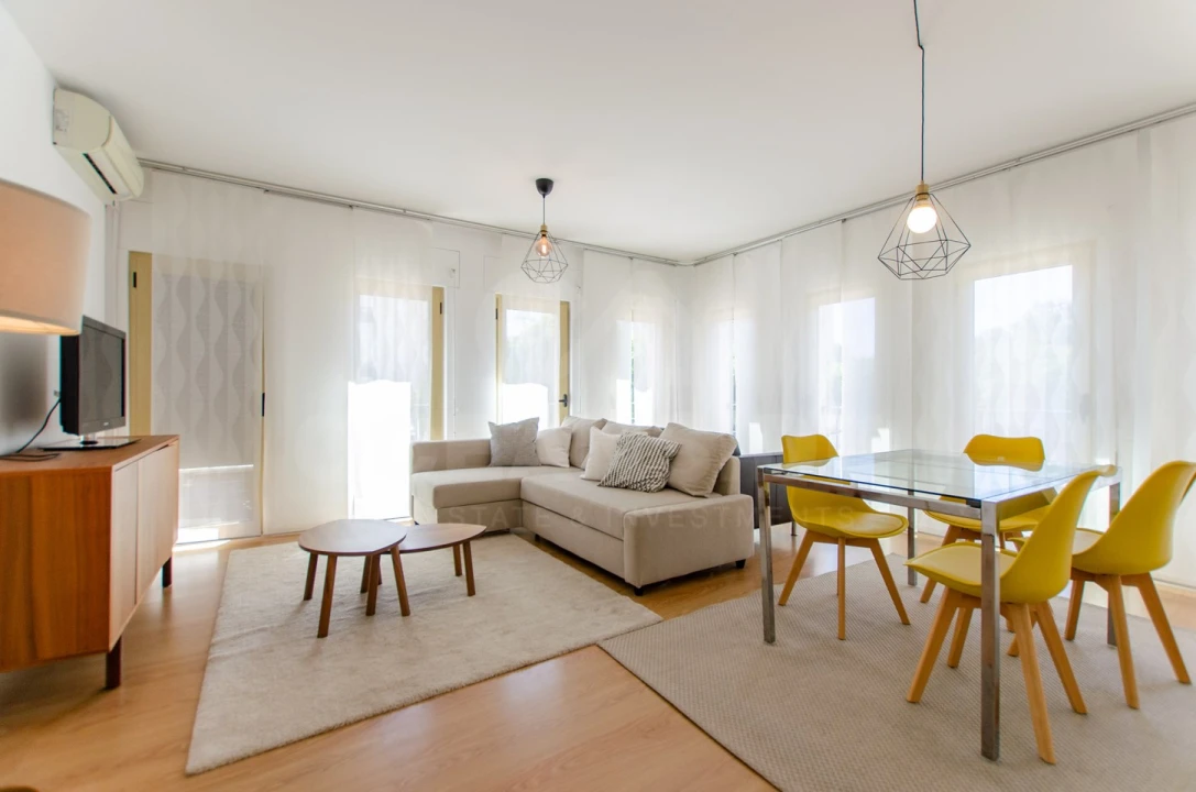 Apartamento T1 para Arrendamento em Avenidas Novas Foto 1