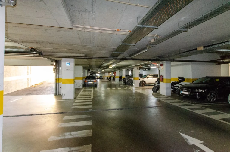 Apartamento T1 para Arrendamento em Avenidas Novas Foto 29