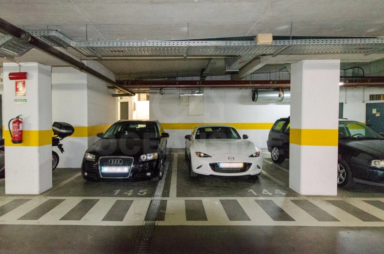 Apartamento T1 para Arrendamento em Avenidas Novas Foto 30