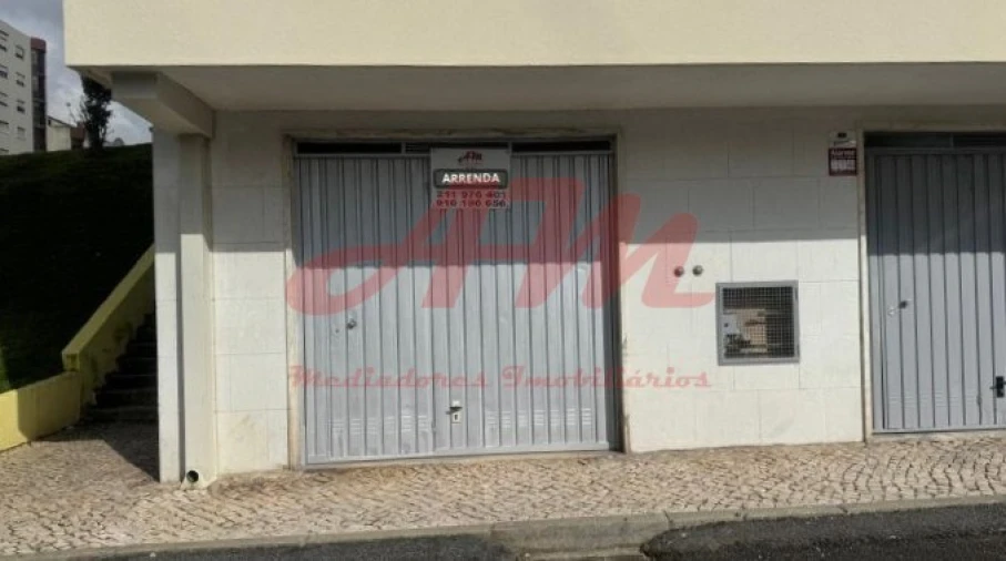 Garagem para Arrendamento em Cacém e São Marcos