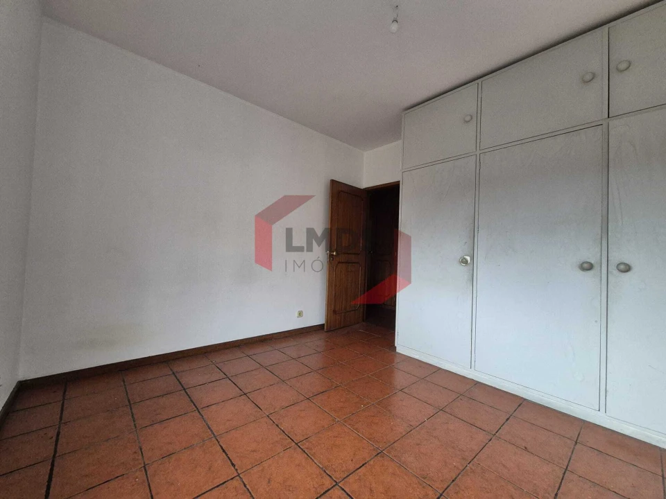 Apartamento T2 para Venda em Fânzeres e São Pedro da Cova Foto 4