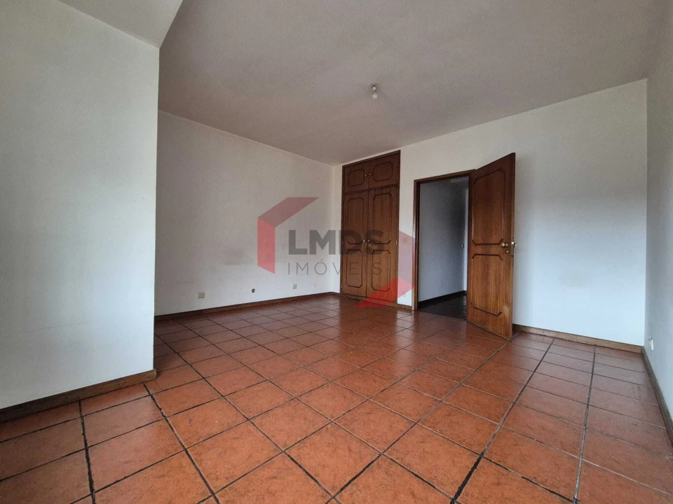 Apartamento T2 para Venda em Fânzeres e São Pedro da Cova Foto 8