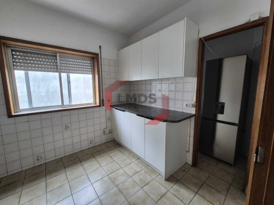 Apartamento T2 para Venda em Fânzeres e São Pedro da Cova Foto 12