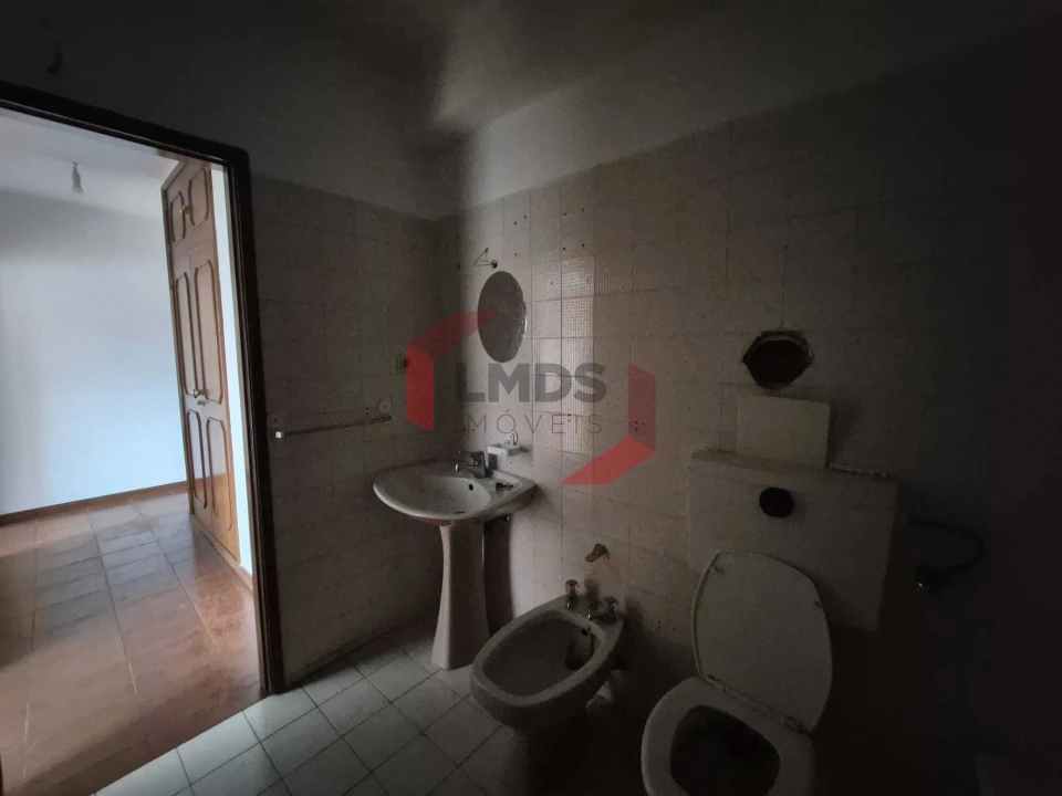 Apartamento T2 para Venda em Fânzeres e São Pedro da Cova Foto 3