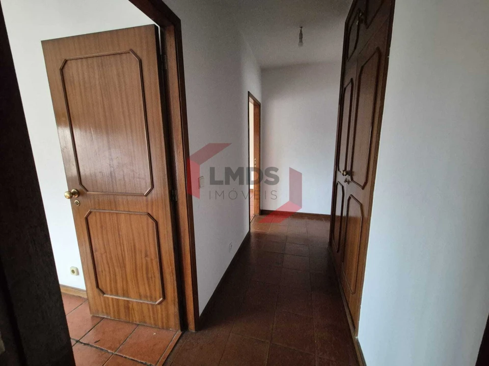 Apartamento T2 para Venda em Fânzeres e São Pedro da Cova Foto 7