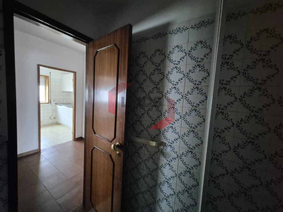 Apartamento T2 para Venda em Fânzeres e São Pedro da Cova Foto 17