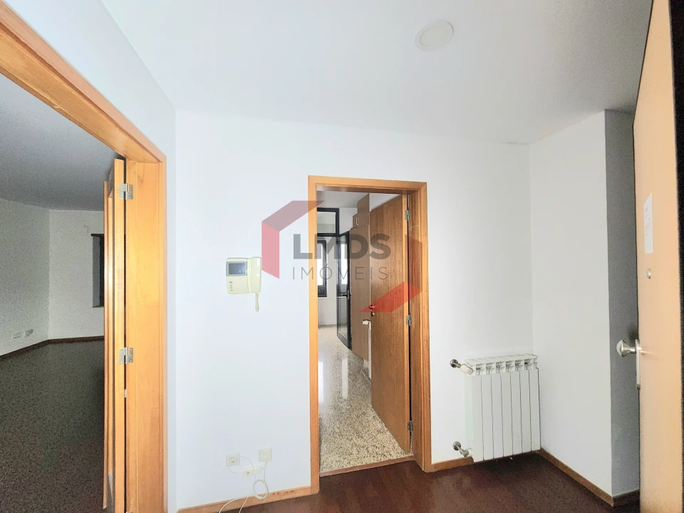 Apartamento T2 para Venda em Oliveira do Douro Foto 5