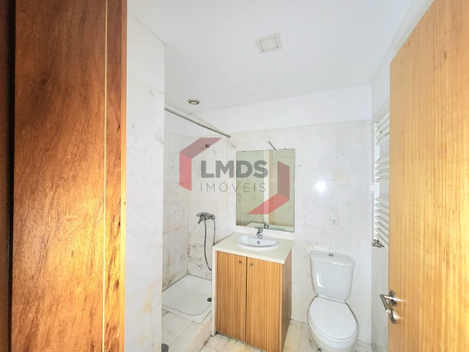 Apartamento T2 para Venda em Oliveira do Douro Foto 14