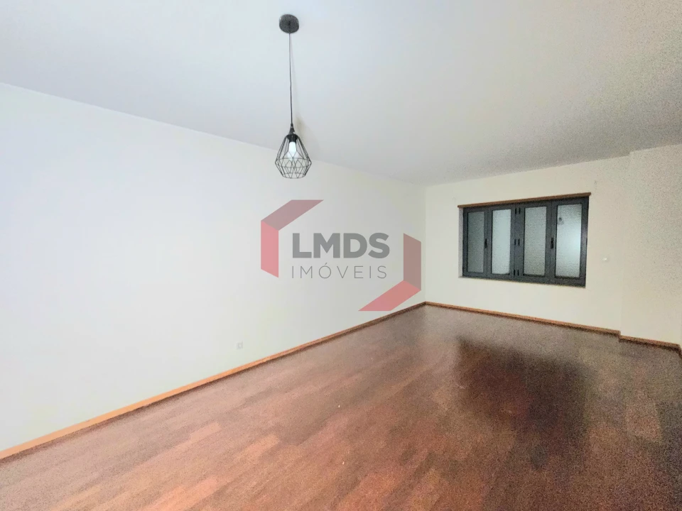 Apartamento T2 para Venda em Oliveira do Douro Foto 7