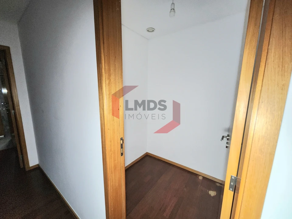 Apartamento T2 para Venda em Oliveira do Douro Foto 13