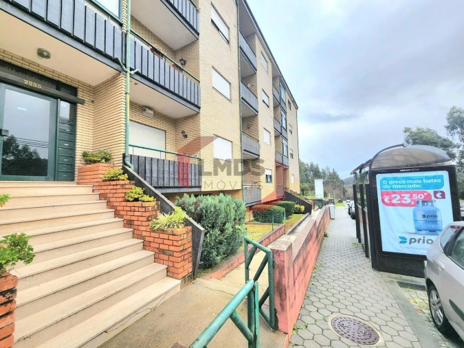 Apartamento T2 para Venda em Vilar de Andorinho Foto 3