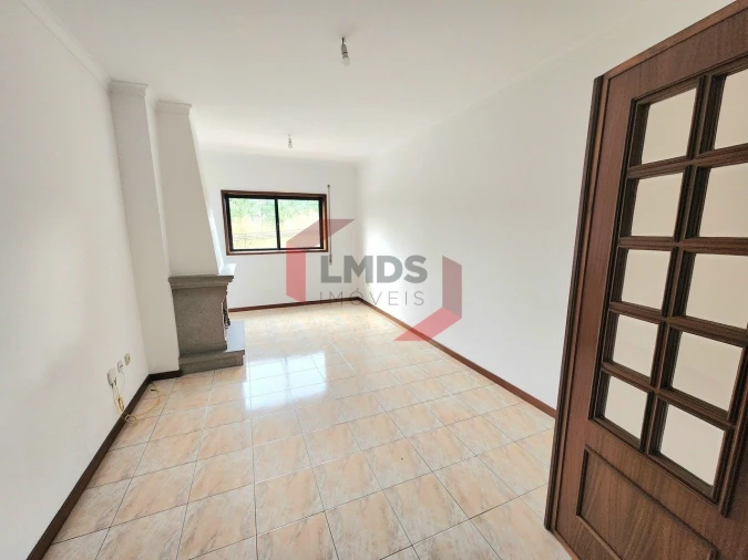 Apartamento T2 para Venda em Vilar de Andorinho Foto 14