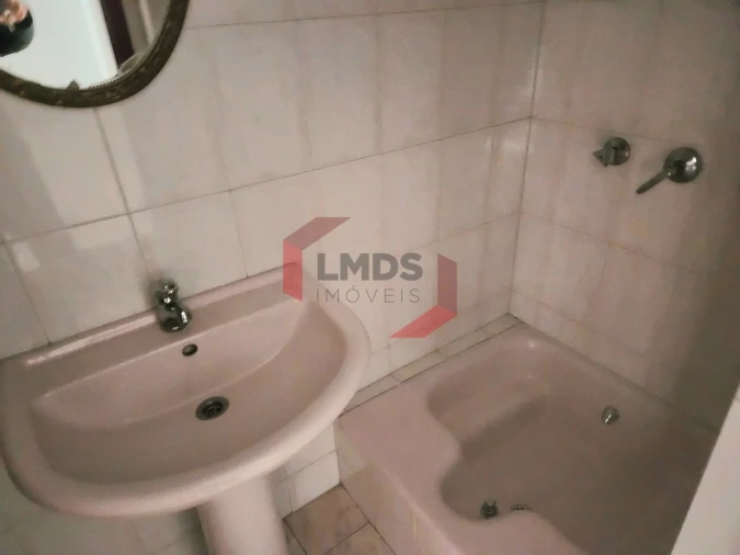 Apartamento T2 para Venda em Vilar de Andorinho Foto 20