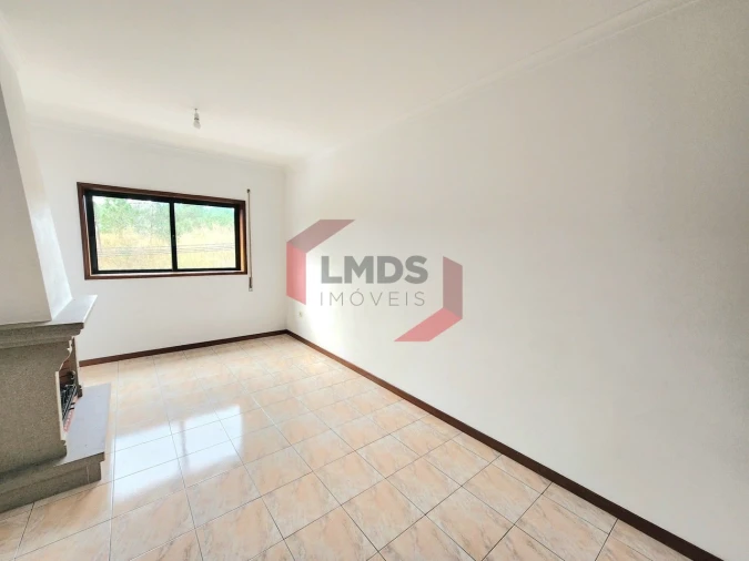 Apartamento T2 para Venda em Vilar de Andorinho Foto 15