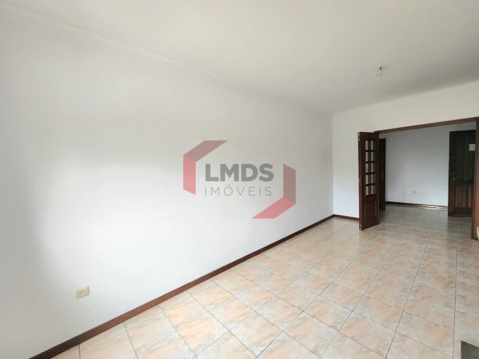 Apartamento T2 para Venda em Vilar de Andorinho Foto 18