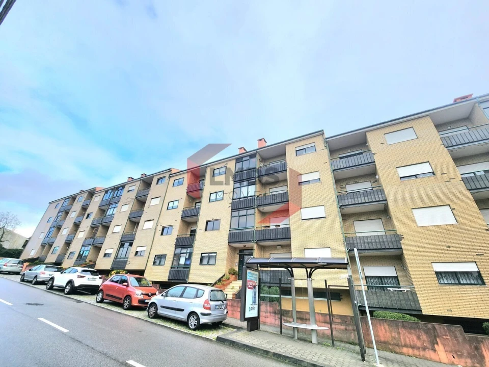 Apartamento T2 para Venda em Vilar de Andorinho Foto 4