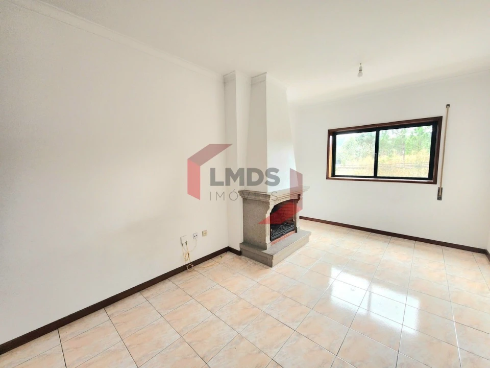 Apartamento T2 para Venda em Vilar de Andorinho Foto 16