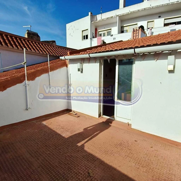 Prédio para Venda em Vila Franca de Xira Foto 18