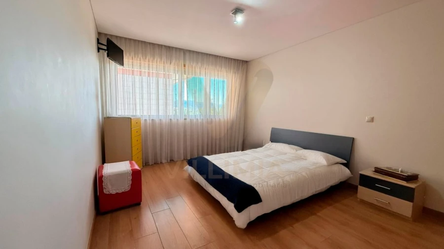 Apartamento T5 para Venda em Arcozelo Foto 10