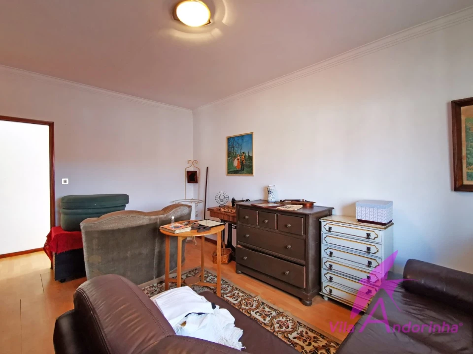 Moradia T4 para Venda em Darque Foto 18