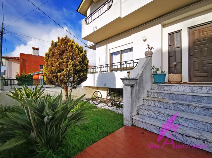 Moradia T4 para Venda em Darque Foto 1