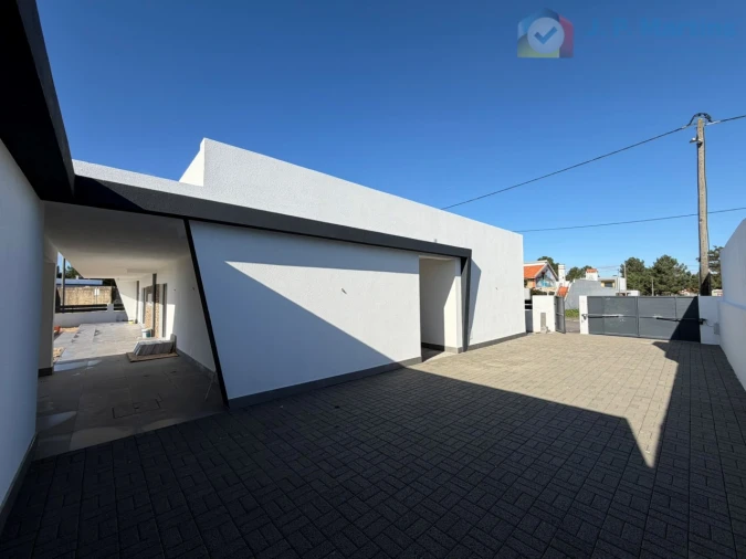 Moradia T3 para Venda em Quinta do Anjo Foto 33