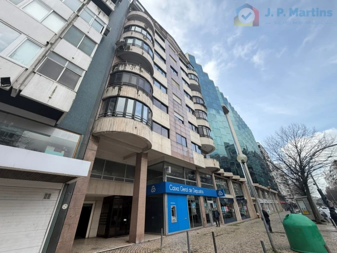 Negócio para Venda em Campolide Foto 9