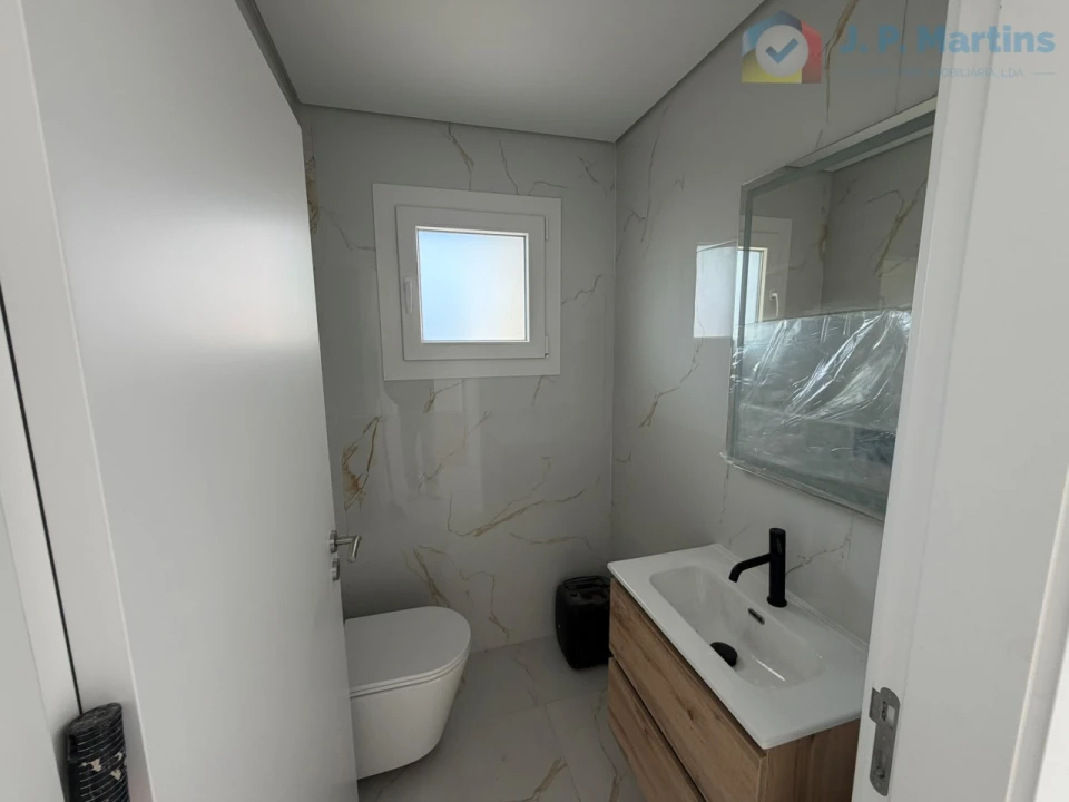 Moradia T4 para Venda em Fernao Ferro Foto 14