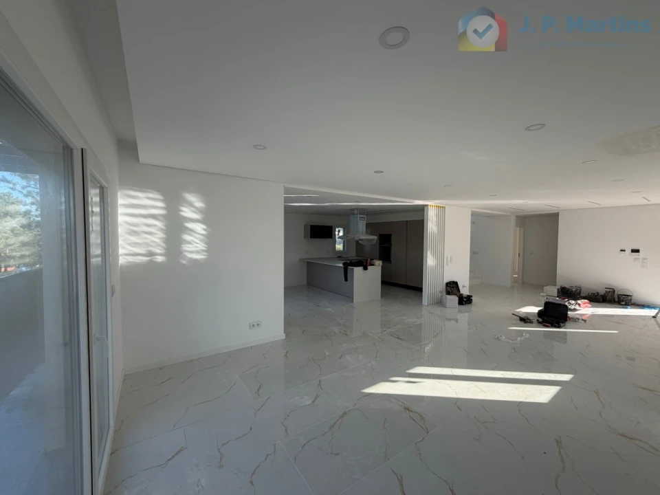 Moradia T4 para Venda em Fernao Ferro Foto 13