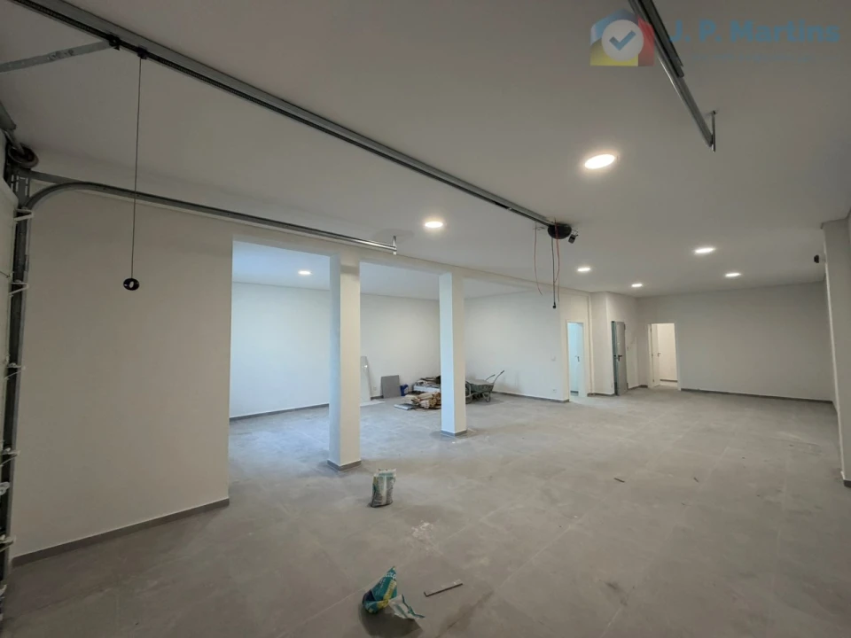 Moradia T4 para Venda em Fernao Ferro Foto 36