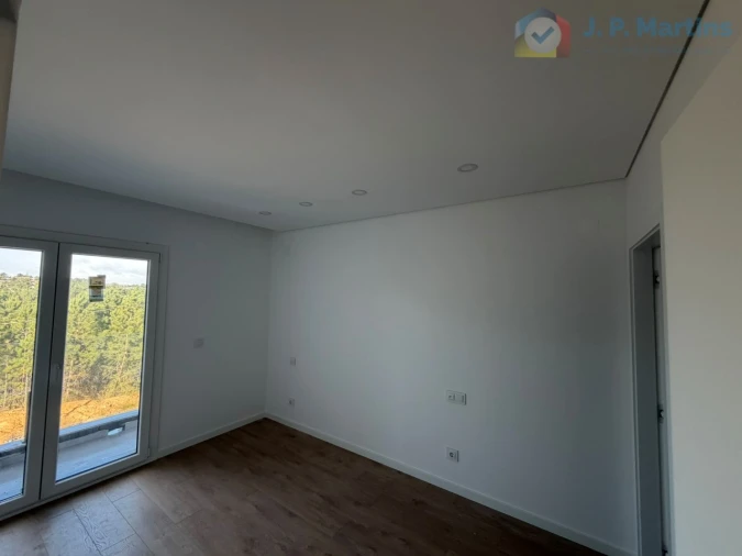 Moradia T4 para Venda em Fernao Ferro Foto 29