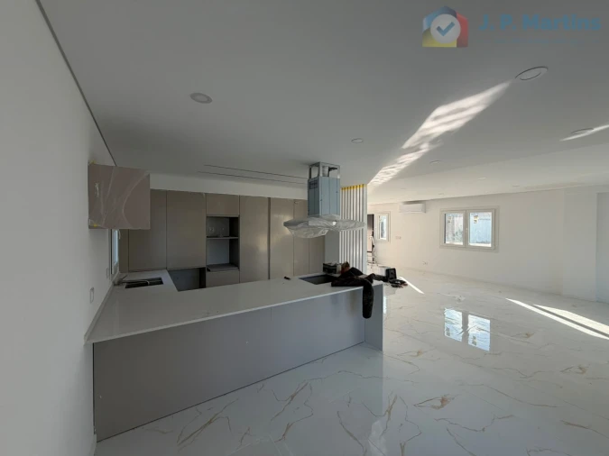 Moradia T4 para Venda em Fernao Ferro Foto 6