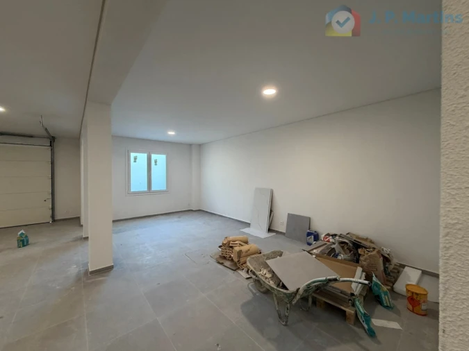 Moradia T4 para Venda em Fernao Ferro Foto 38