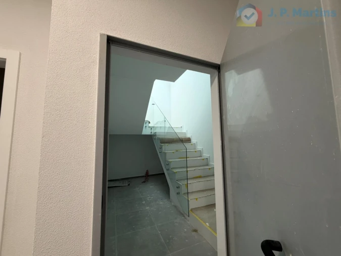 Moradia T4 para Venda em Fernao Ferro Foto 42