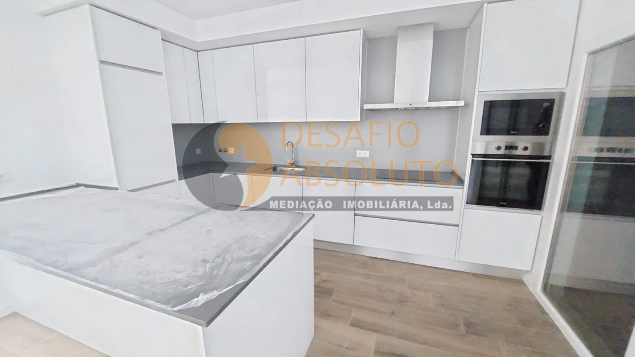 Moradia T3 para Venda em Fernao Ferro Foto 3