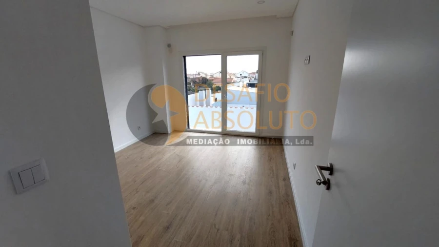 Moradia T3 para Venda em Fernao Ferro Foto 4