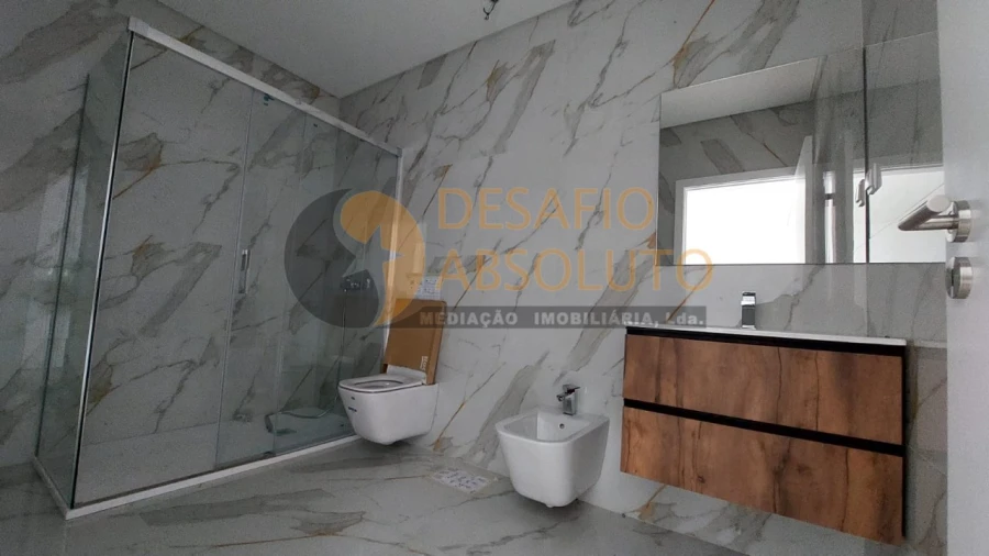 Moradia T3 para Venda em Fernao Ferro Foto 13