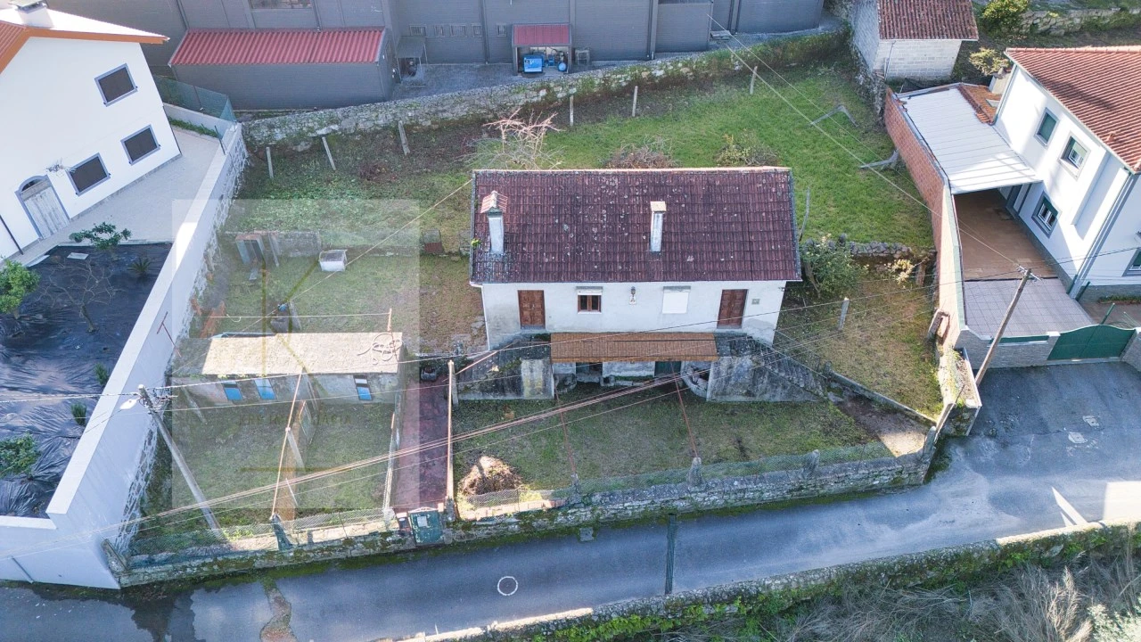 Moradia T2 para Venda em Arcozelo Foto 23