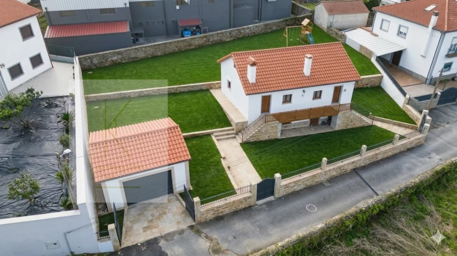 Moradia T2 para Venda em Arcozelo Foto 23